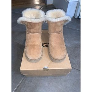 UGG CLASSIC MINI‼️😍